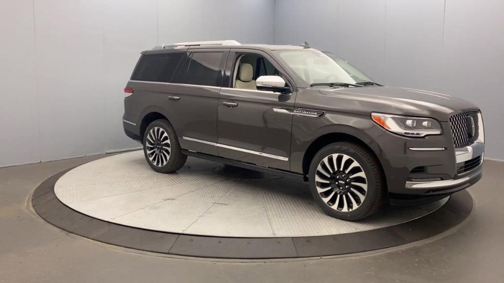 new 2024 Lincoln Navigator car, priced at $115,190