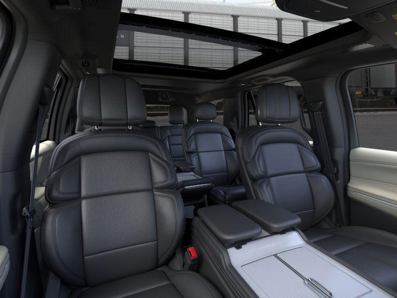 new 2025 Lincoln Navigator car, priced at $108,495