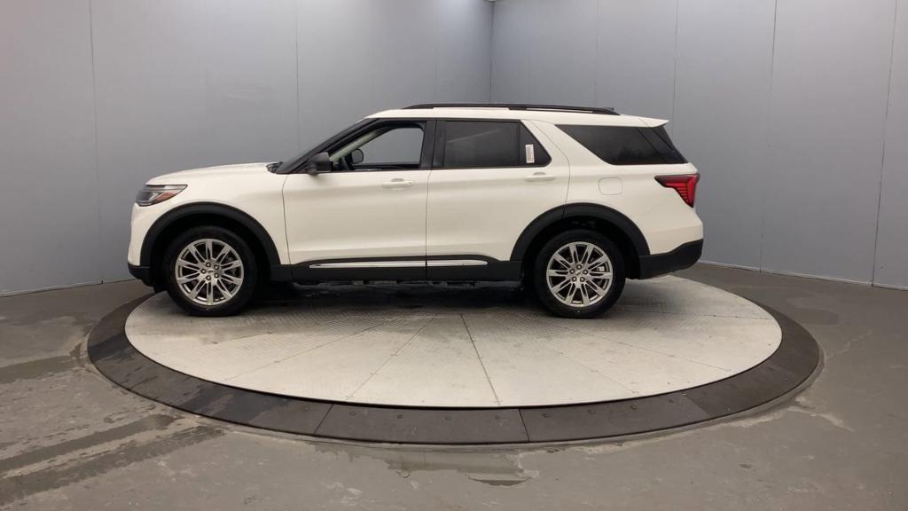 new 2025 Ford Explorer car, priced at $49,652