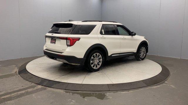 new 2025 Ford Explorer car