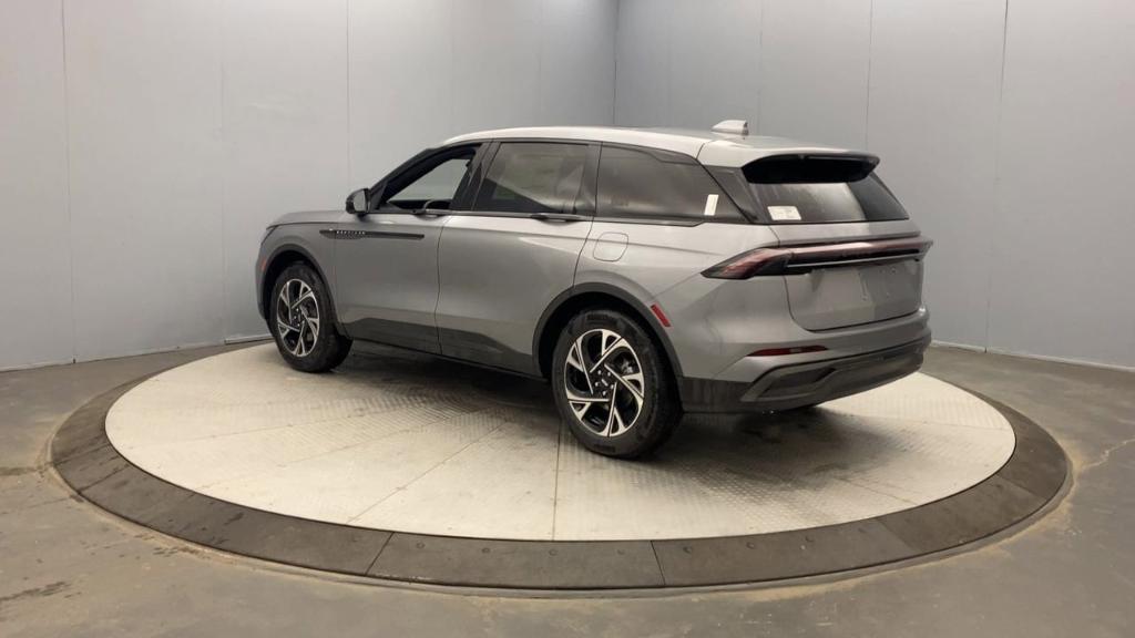 new 2025 Lincoln Nautilus car, priced at $64,270