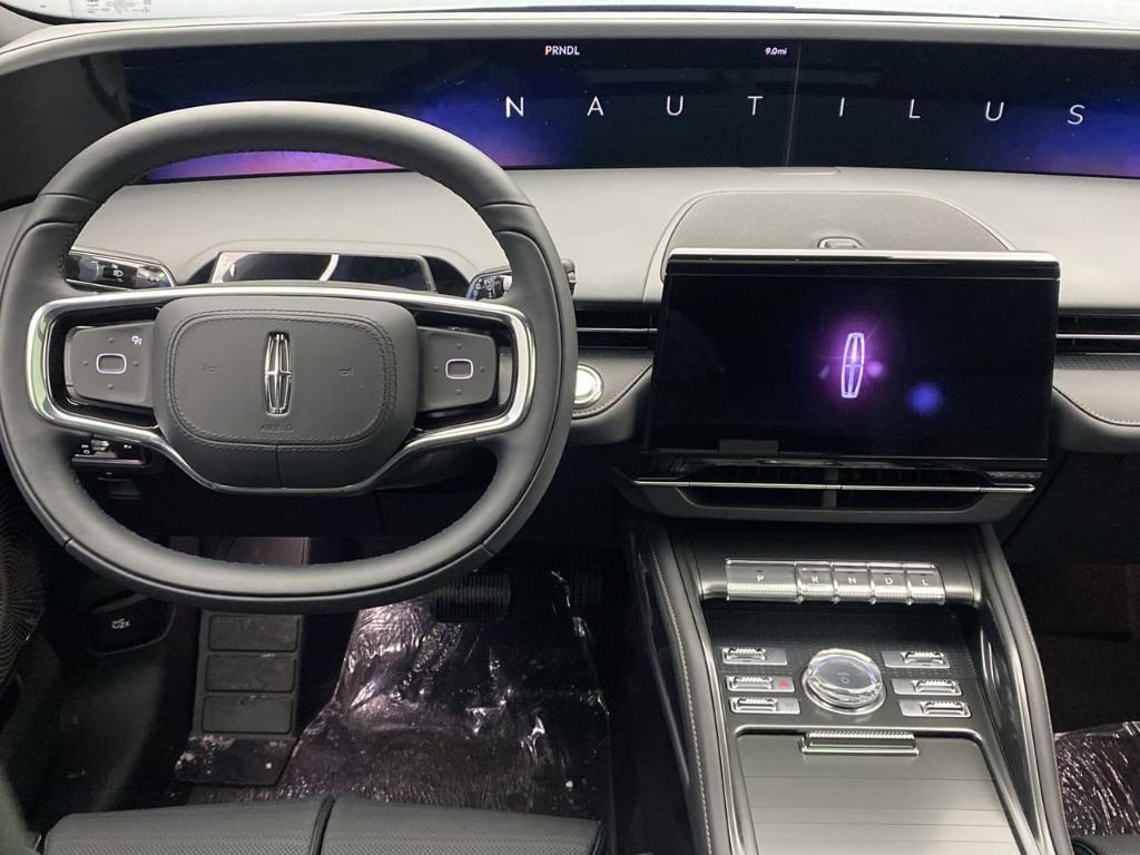 new 2025 Lincoln Nautilus car, priced at $70,910