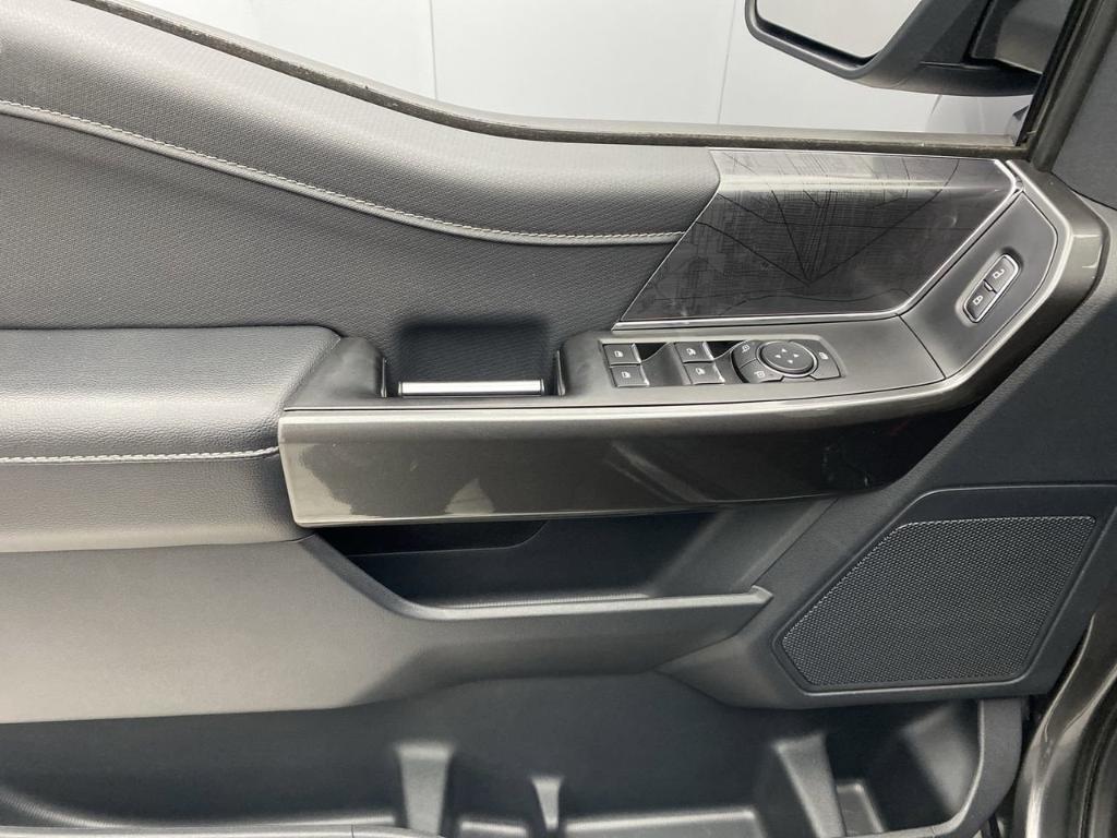 used 2021 Ford F-150 car, priced at $31,995