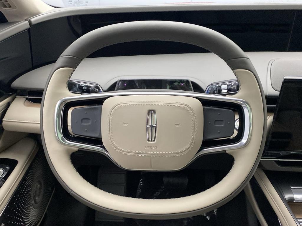 new 2025 Lincoln Nautilus car, priced at $74,305