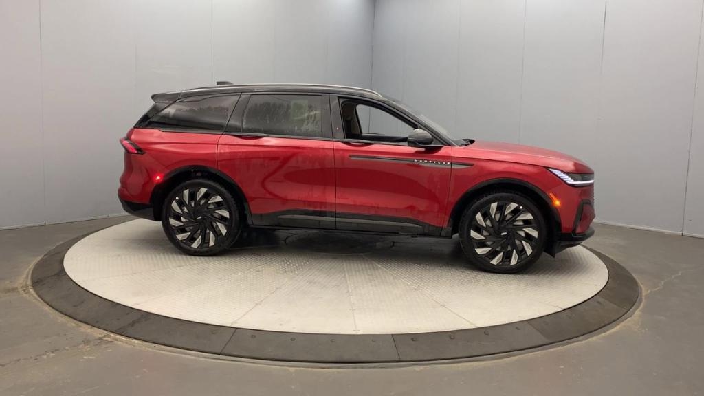 new 2025 Lincoln Nautilus car, priced at $74,305