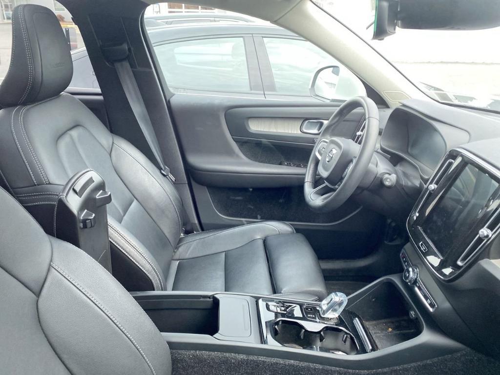 used 2019 Volvo XC40 car, priced at $22,999
