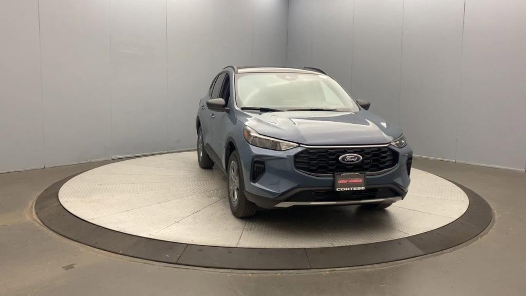 new 2025 Ford Escape car, priced at $35,470