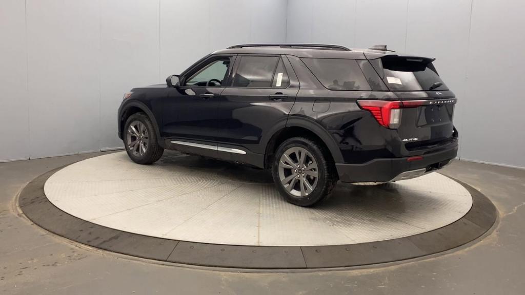 new 2025 Ford Explorer car, priced at $48,205