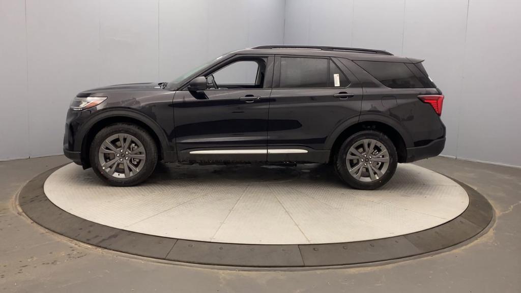 new 2025 Ford Explorer car, priced at $48,205