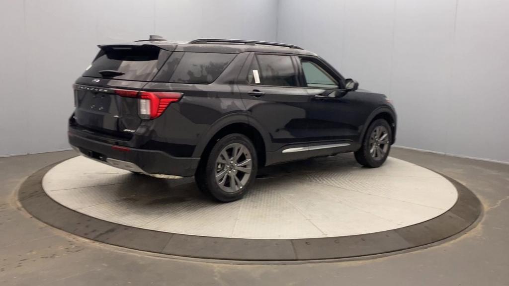 new 2025 Ford Explorer car, priced at $48,205