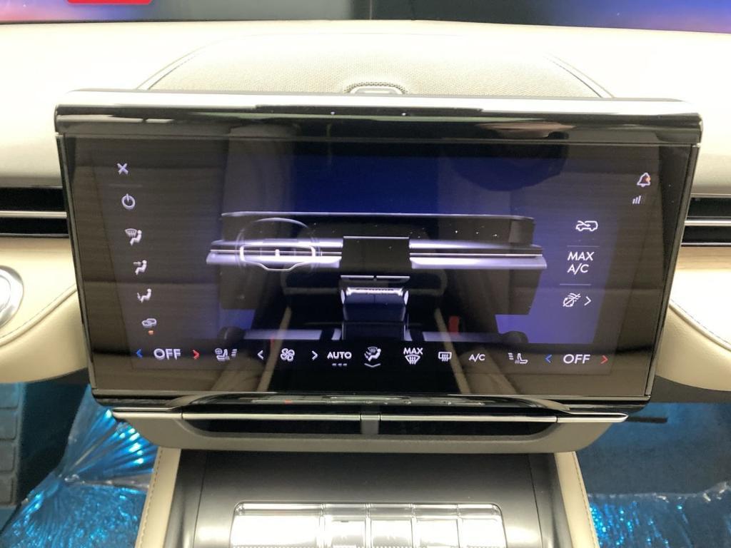 new 2025 Lincoln Nautilus car, priced at $66,205
