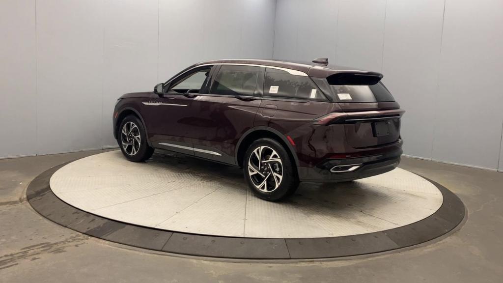 new 2024 Lincoln Nautilus car, priced at $53,760