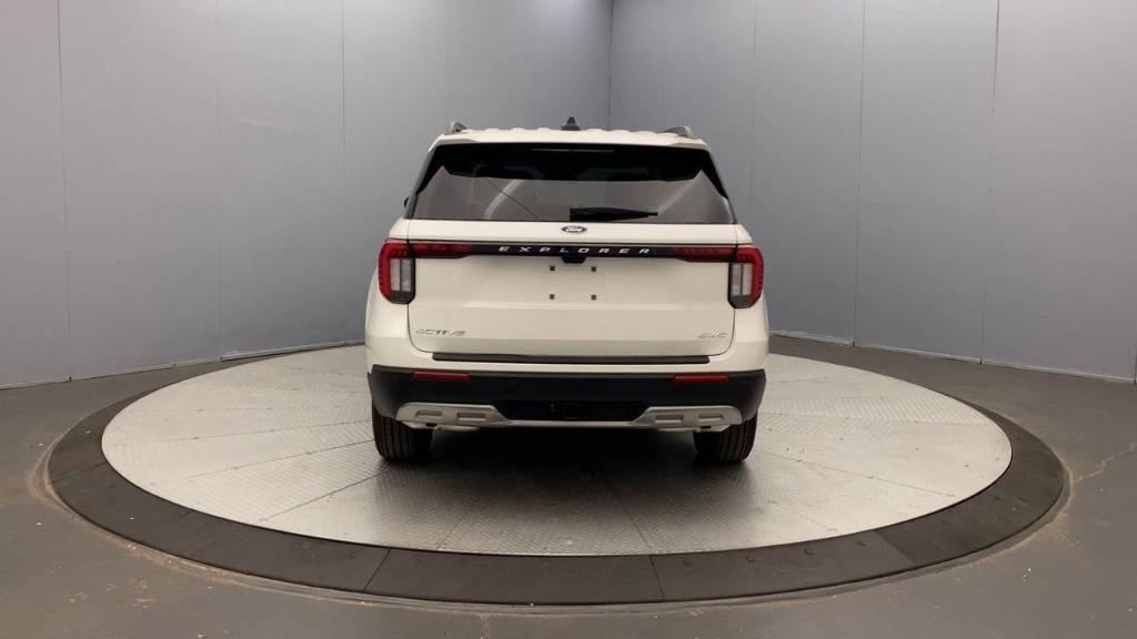 new 2025 Ford Explorer car, priced at $52,005