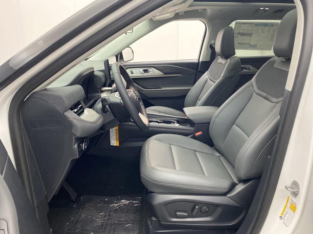 new 2025 Ford Explorer car, priced at $52,005