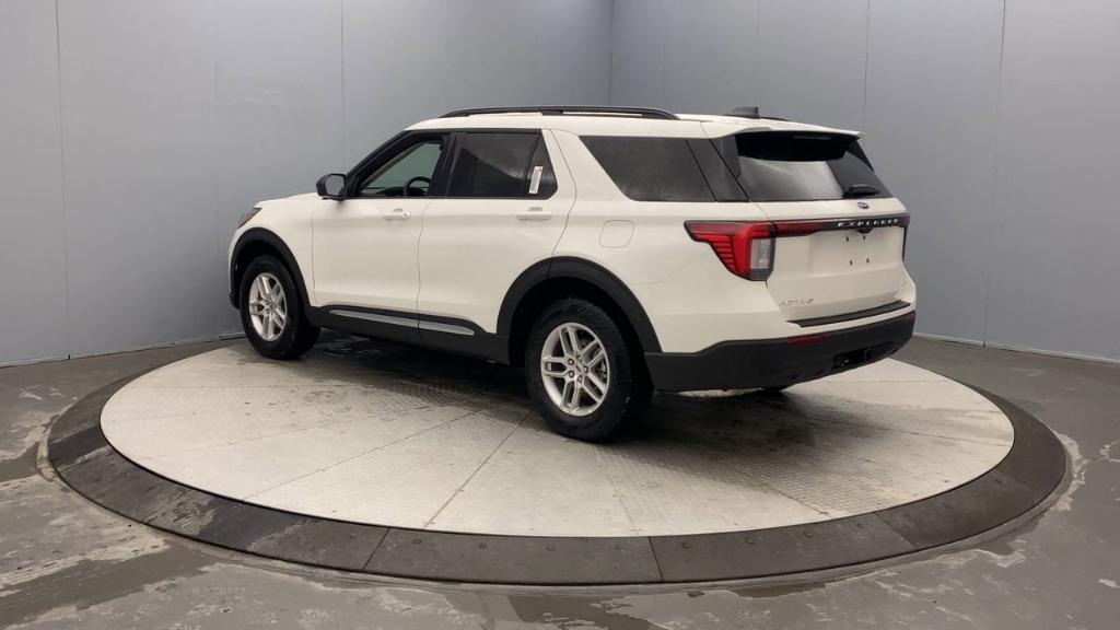 new 2025 Ford Explorer car, priced at $43,778