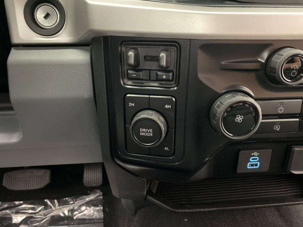 new 2025 Ford F-350 car, priced at $67,400