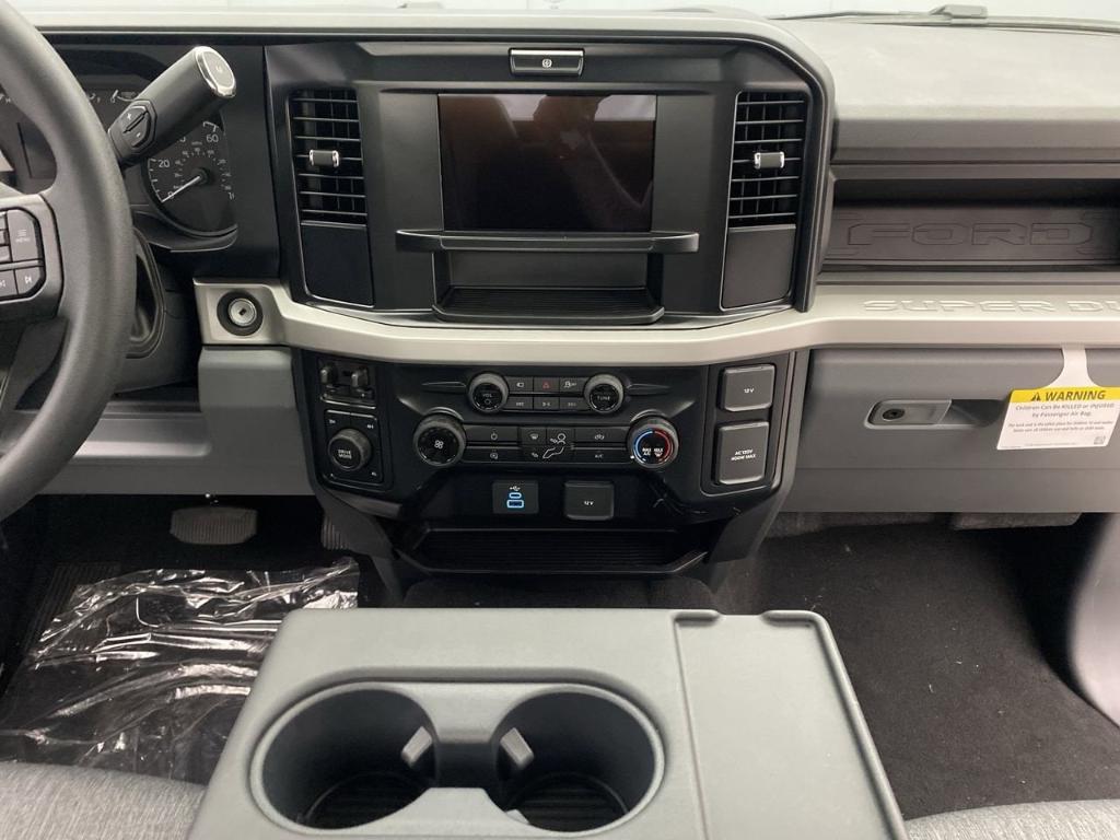 new 2025 Ford F-350 car, priced at $67,400