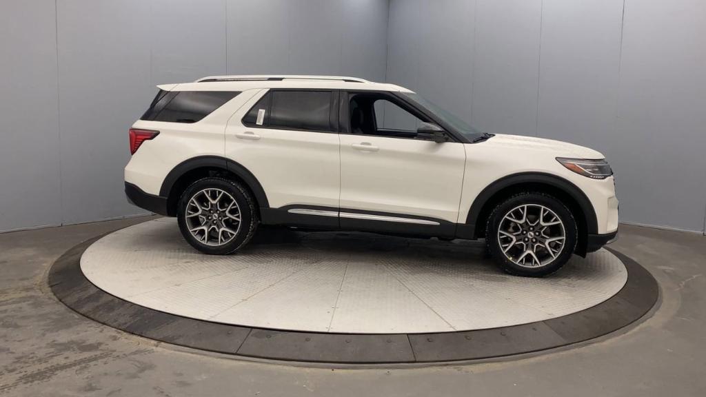 new 2025 Ford Explorer car, priced at $59,833