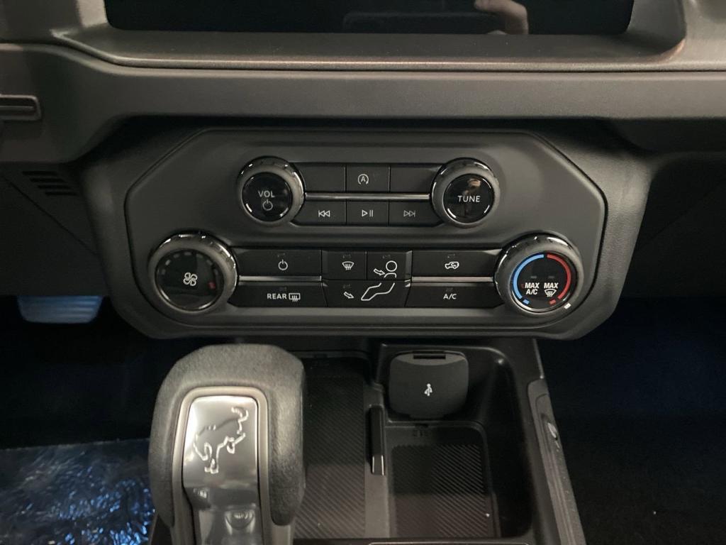 new 2025 Ford Bronco car, priced at $43,575