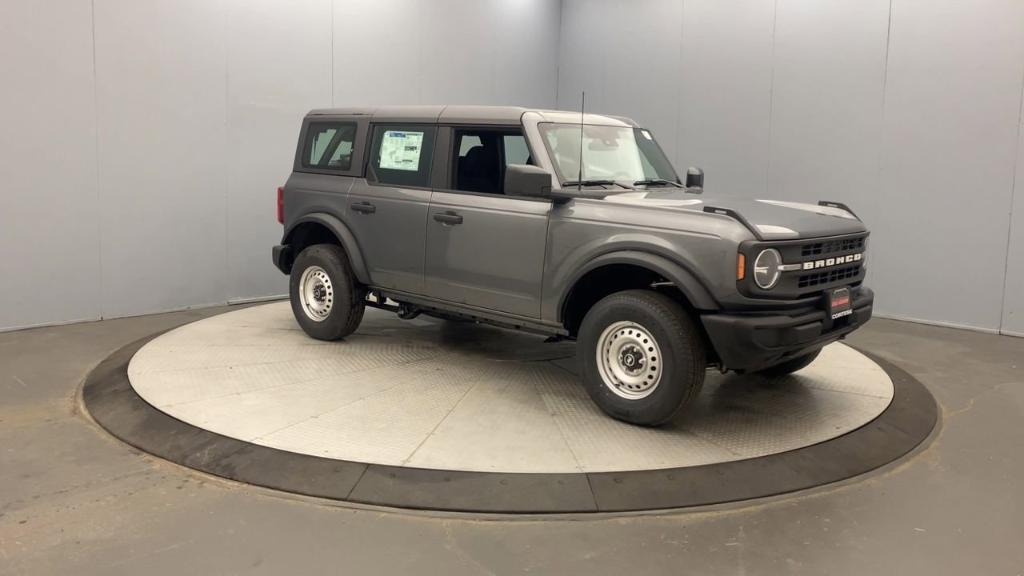 new 2025 Ford Bronco car, priced at $43,575