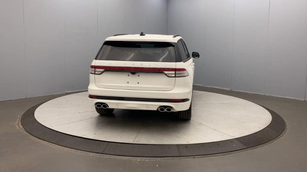 new 2025 Lincoln Aviator car, priced at $70,385