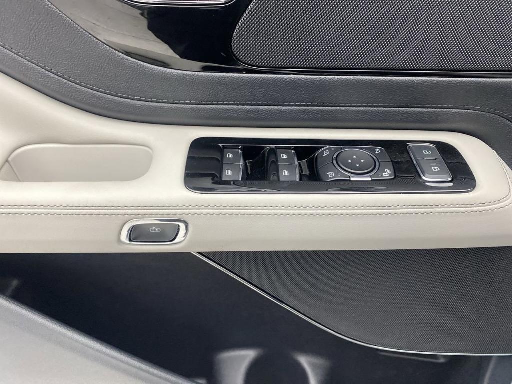 new 2025 Lincoln Aviator car, priced at $70,385
