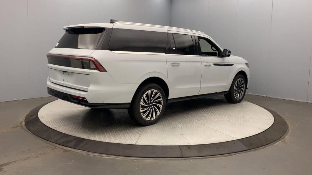 new 2025 Lincoln Navigator L car, priced at $123,295