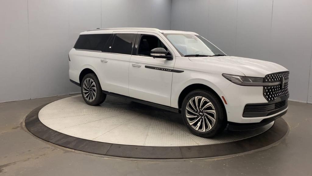 new 2025 Lincoln Navigator L car, priced at $123,295