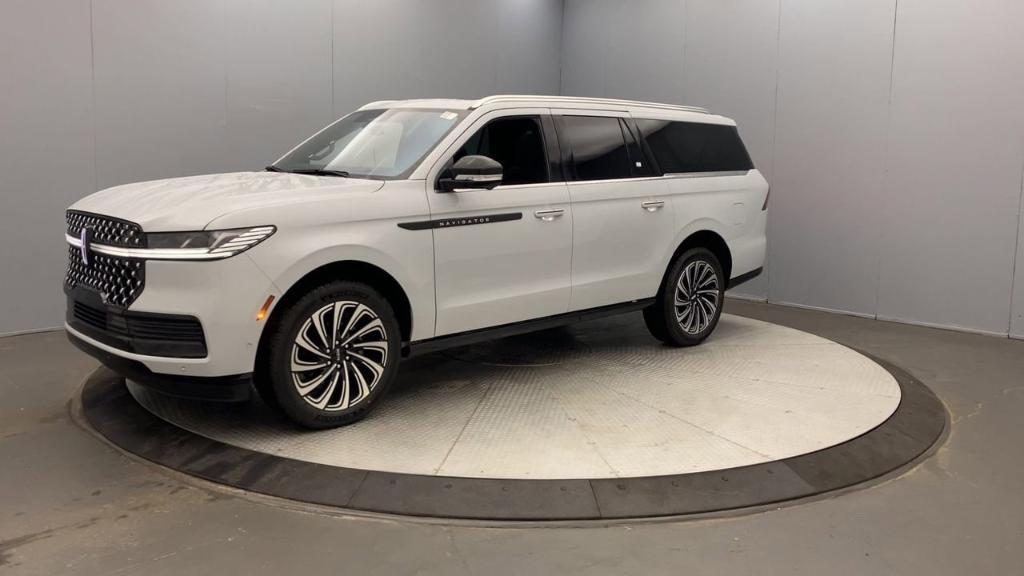 new 2025 Lincoln Navigator L car, priced at $123,295