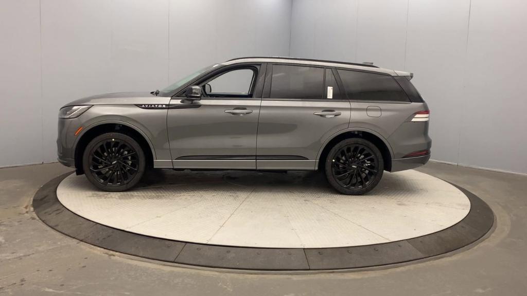 new 2025 Lincoln Aviator car, priced at $80,950