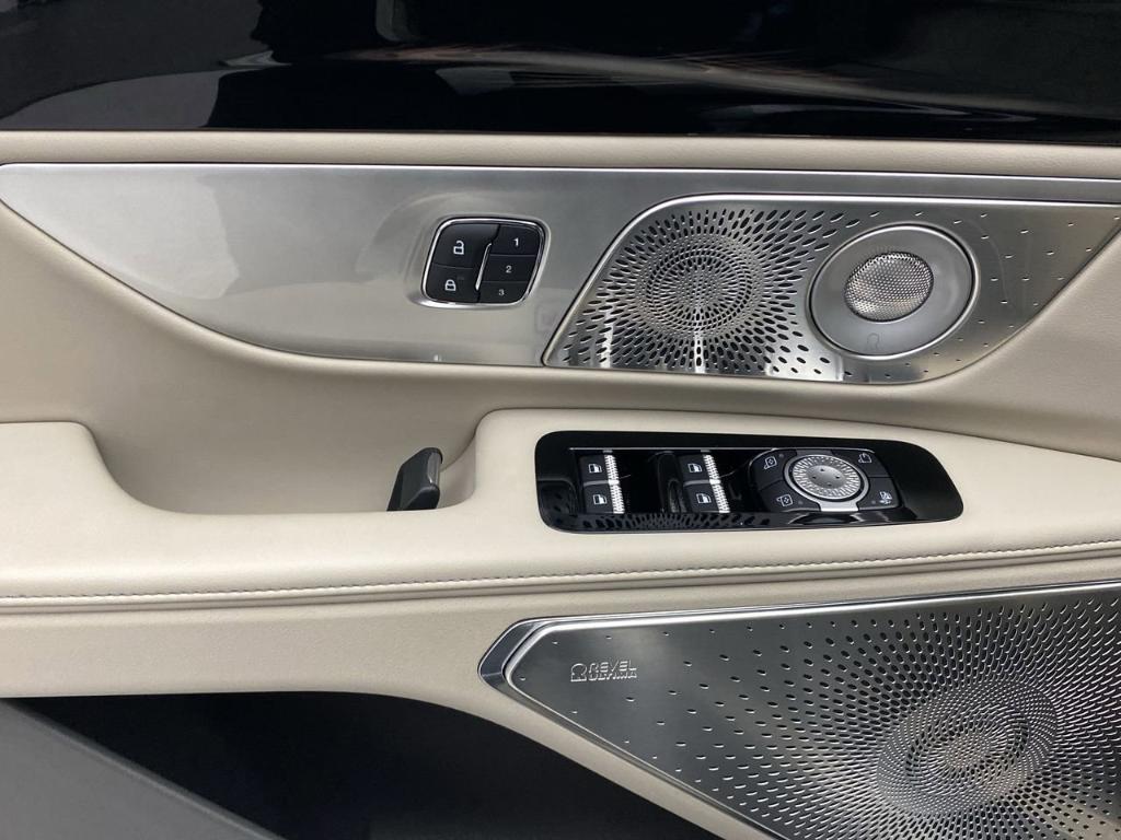 used 2025 Lincoln Nautilus car, priced at $58,999