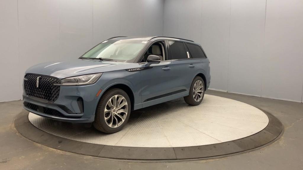 new 2025 Lincoln Aviator car, priced at $66,935