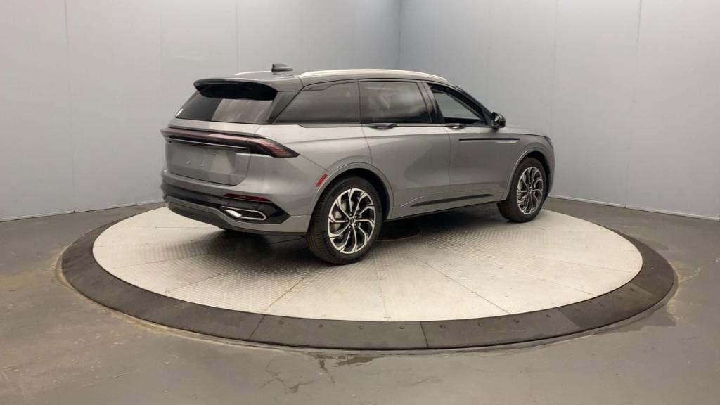 new 2025 Lincoln Nautilus car, priced at $69,910