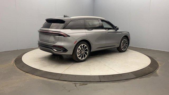 new 2025 Lincoln Nautilus car, priced at $69,910
