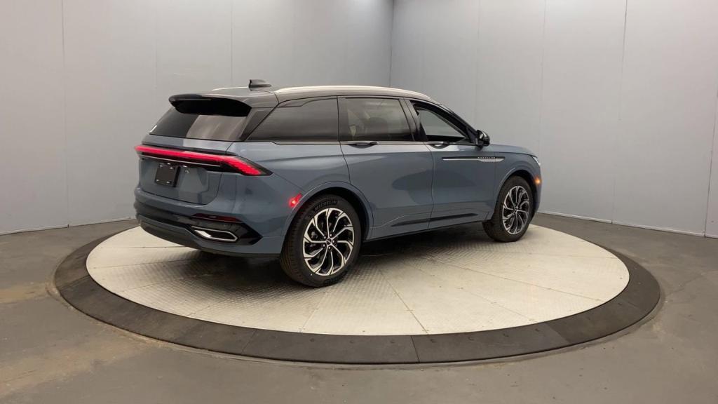 new 2025 Lincoln Nautilus car, priced at $67,910