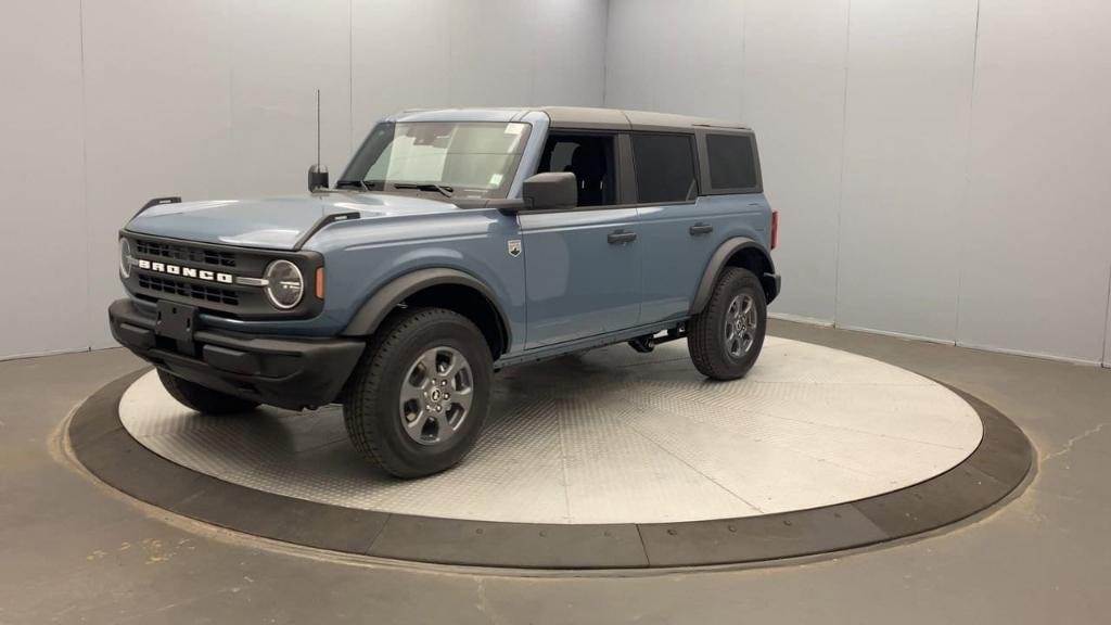 new 2025 Ford Bronco car, priced at $48,695