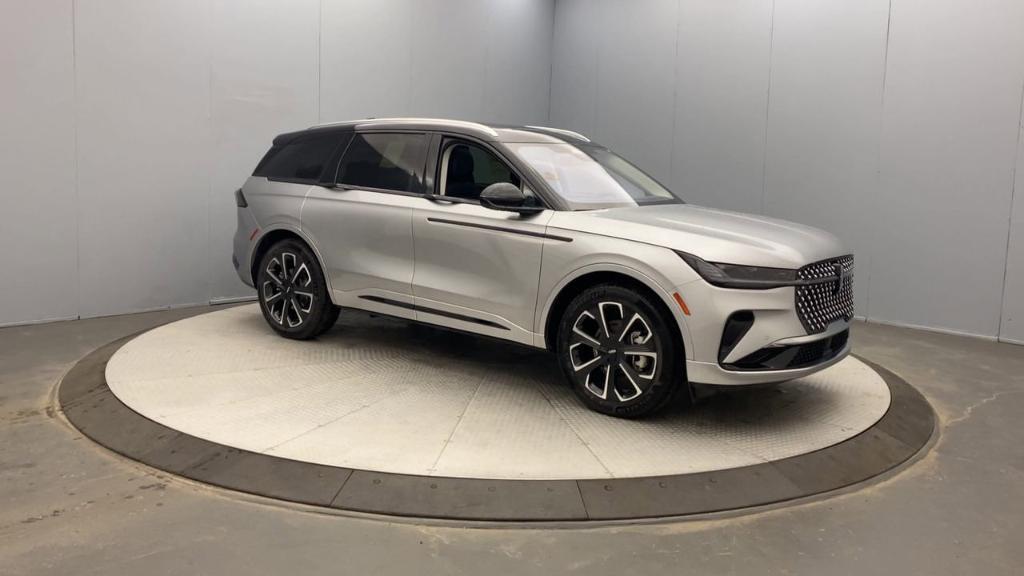 new 2025 Lincoln Nautilus car, priced at $66,850