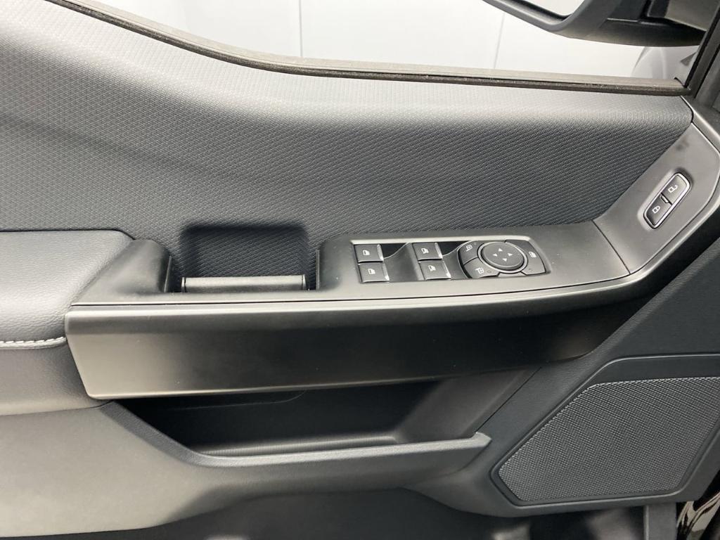 new 2025 Ford F-150 car, priced at $51,960