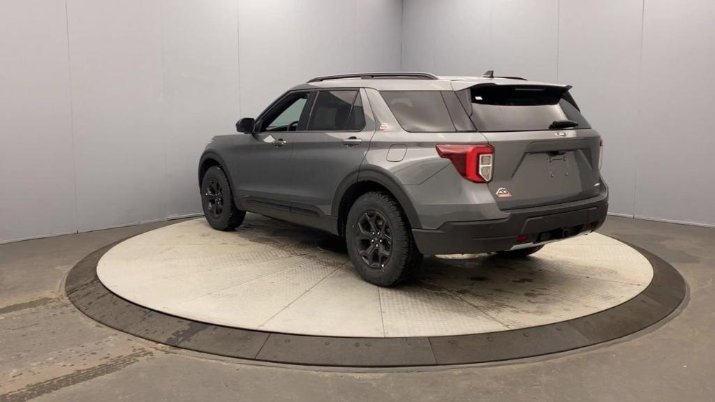new 2024 Ford Explorer car, priced at $51,598
