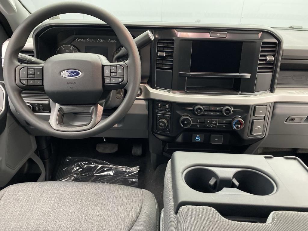 new 2025 Ford F-350 car, priced at $67,400