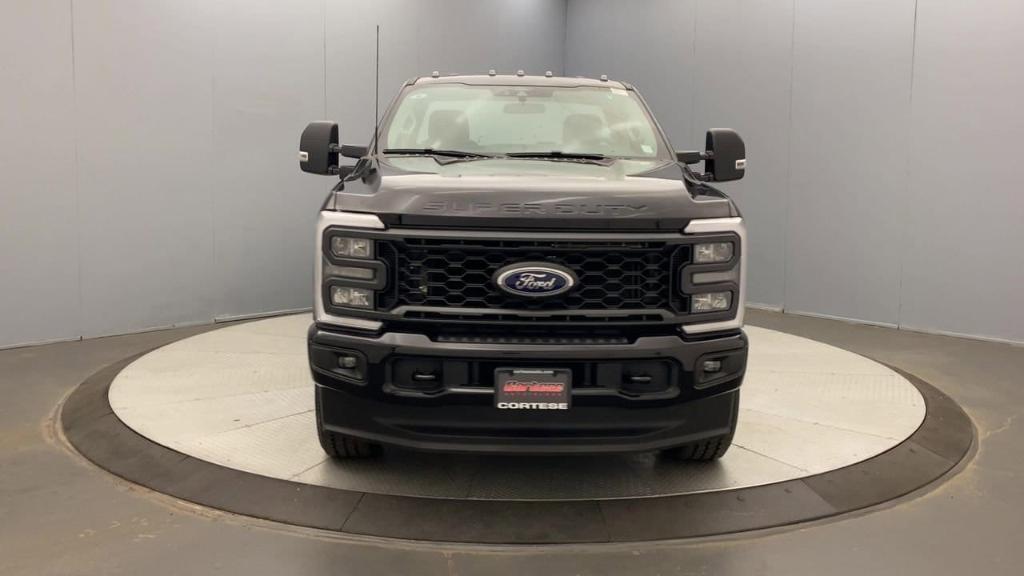 new 2025 Ford F-350 car, priced at $67,400