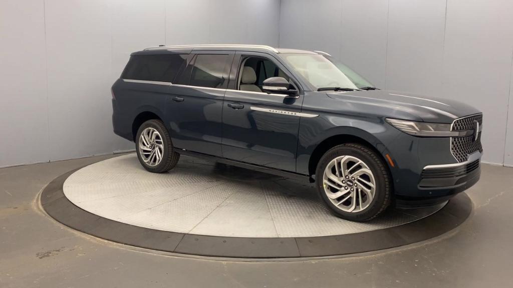 new 2025 Lincoln Navigator L car, priced at $106,575