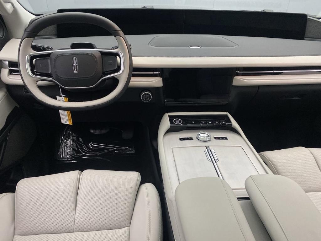 new 2025 Lincoln Navigator L car, priced at $106,575