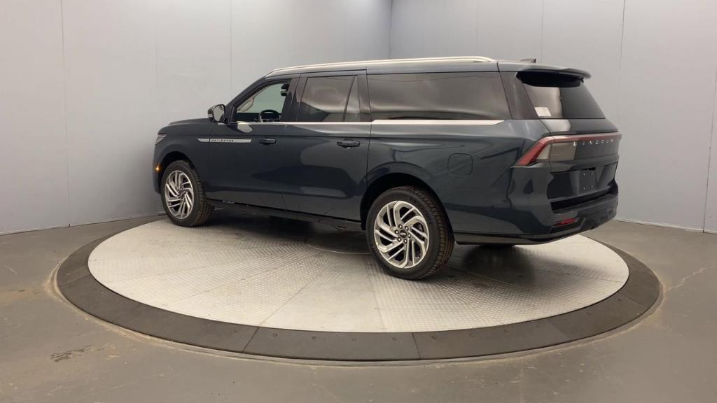 new 2025 Lincoln Navigator L car, priced at $106,575
