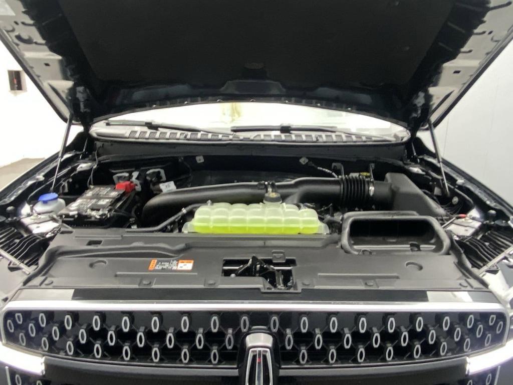 new 2025 Lincoln Navigator L car, priced at $106,575