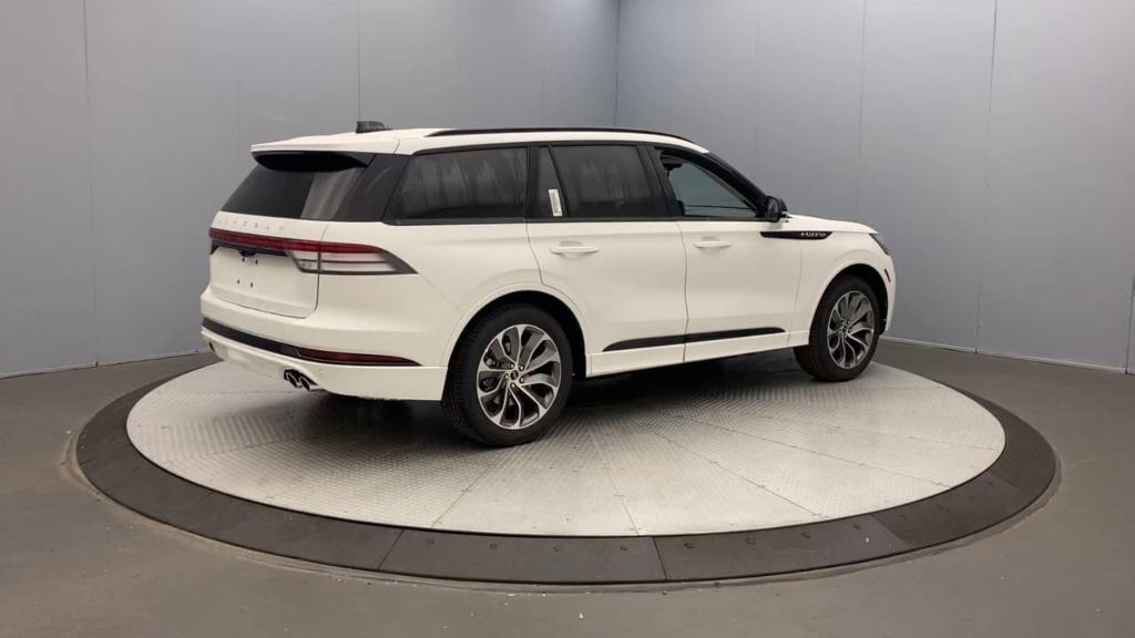 new 2025 Lincoln Aviator car, priced at $70,385