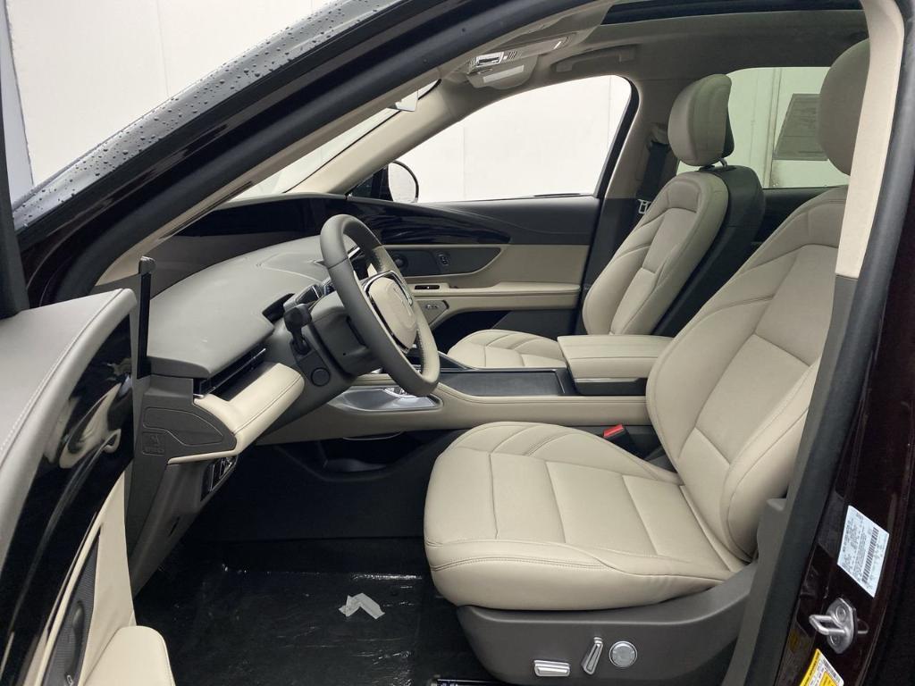 new 2025 Lincoln Nautilus car, priced at $60,270