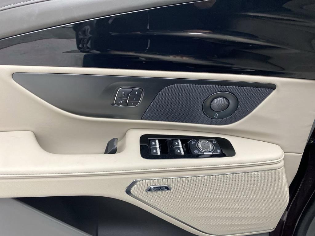 new 2025 Lincoln Nautilus car, priced at $60,270