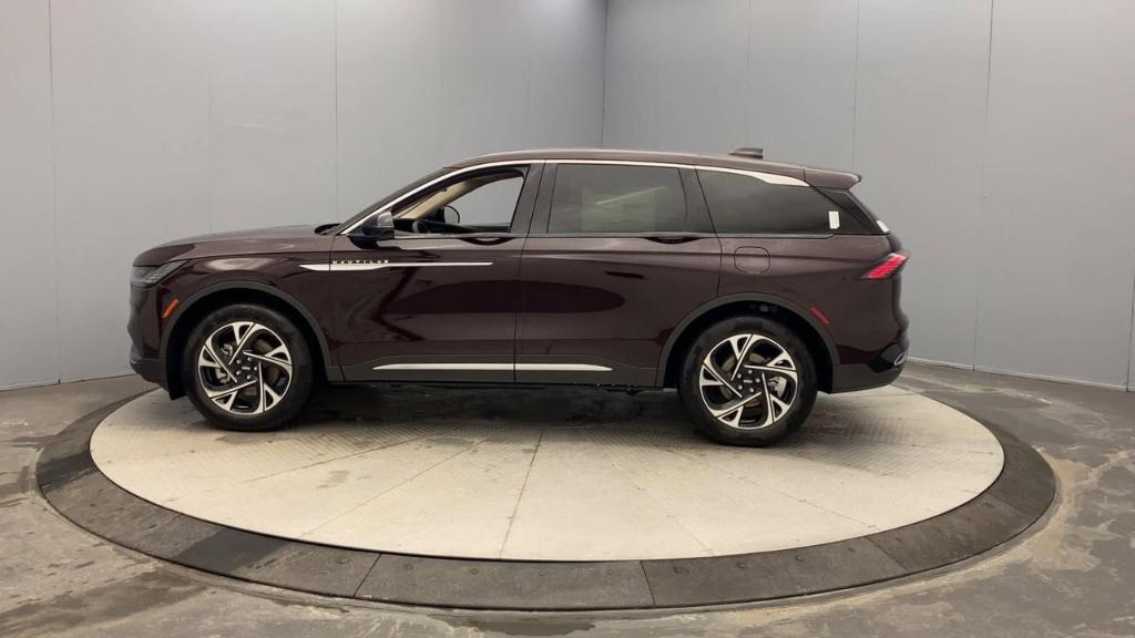 new 2025 Lincoln Nautilus car, priced at $60,270