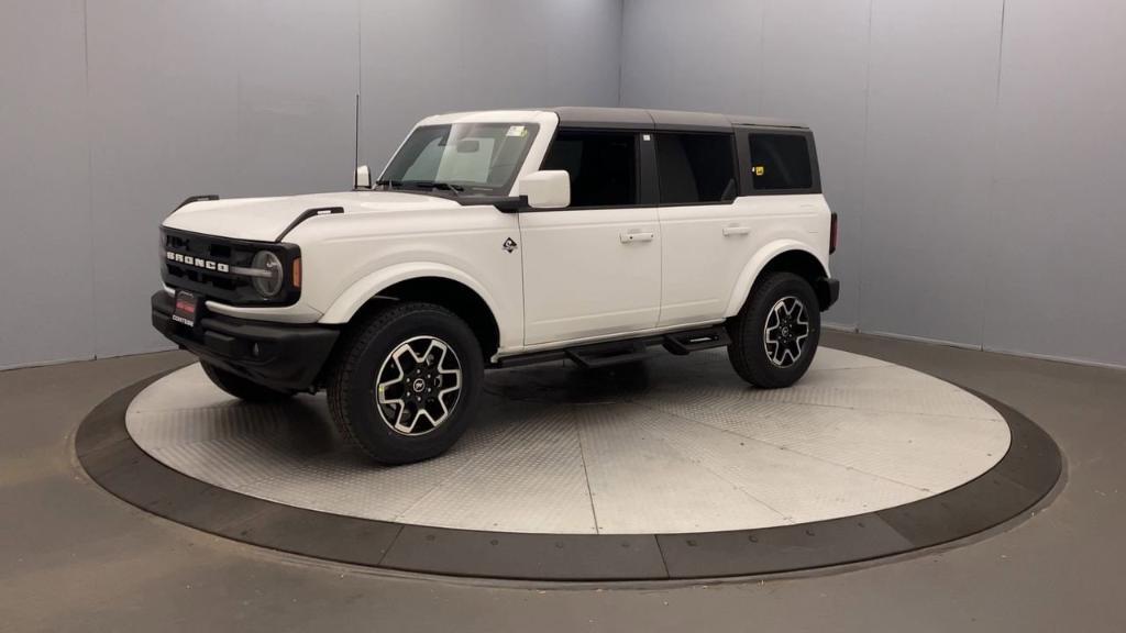 new 2024 Ford Bronco car, priced at $52,680